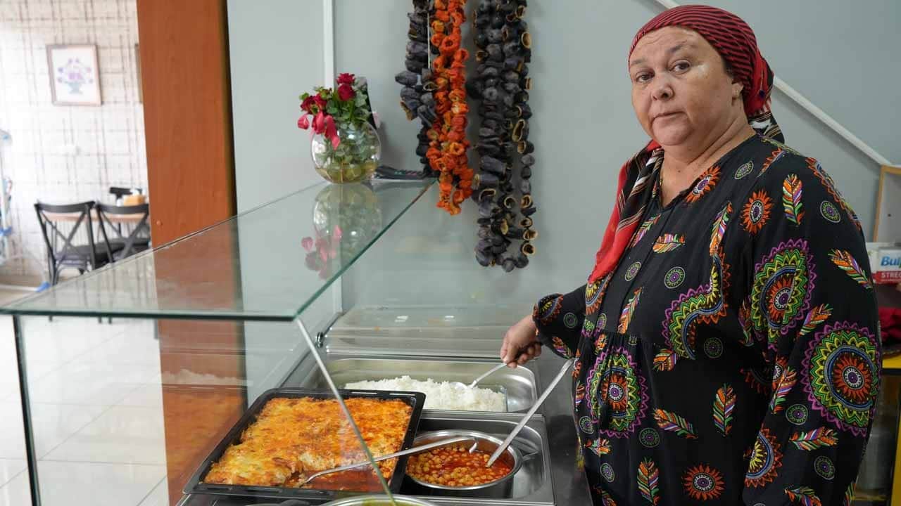 Foto - 10 kişilik küfürbaz grup lokantayı yerle bir etti: ‘Aile var, terbiyeli olun’ diyen işletmeciye saldırı