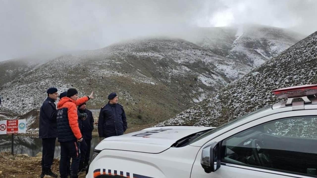 Foto - 100 kişilik ekip dağ tepe kayıp dağcıyı arıyor