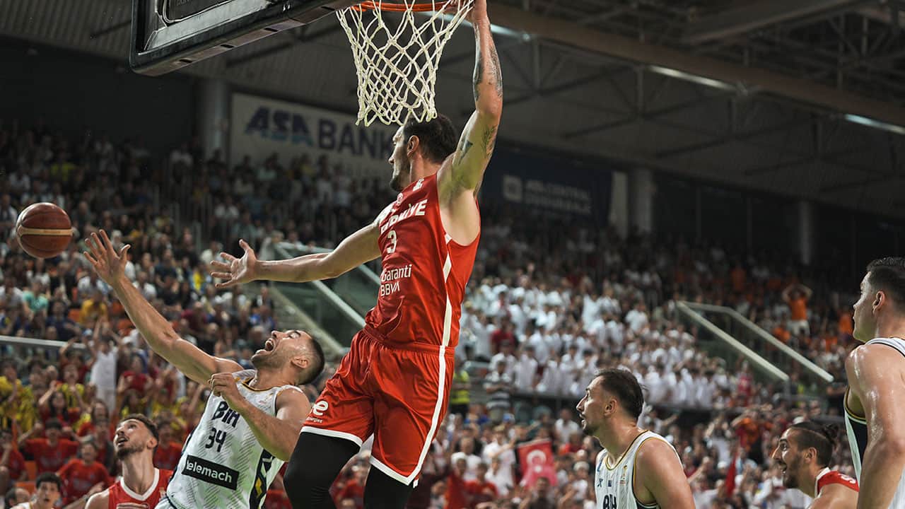 Foto - 12 Dev Adam deplasmanda pes etmedi! Türkiye 5’te 5 yaptı