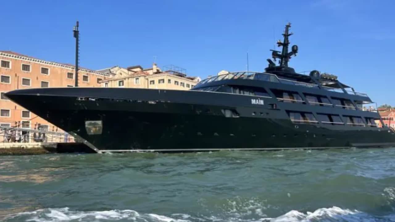 Foto - 12 milyar dolara göz kırptı: 65 metrelik yatıyla Bodrum'a tatile geldi!