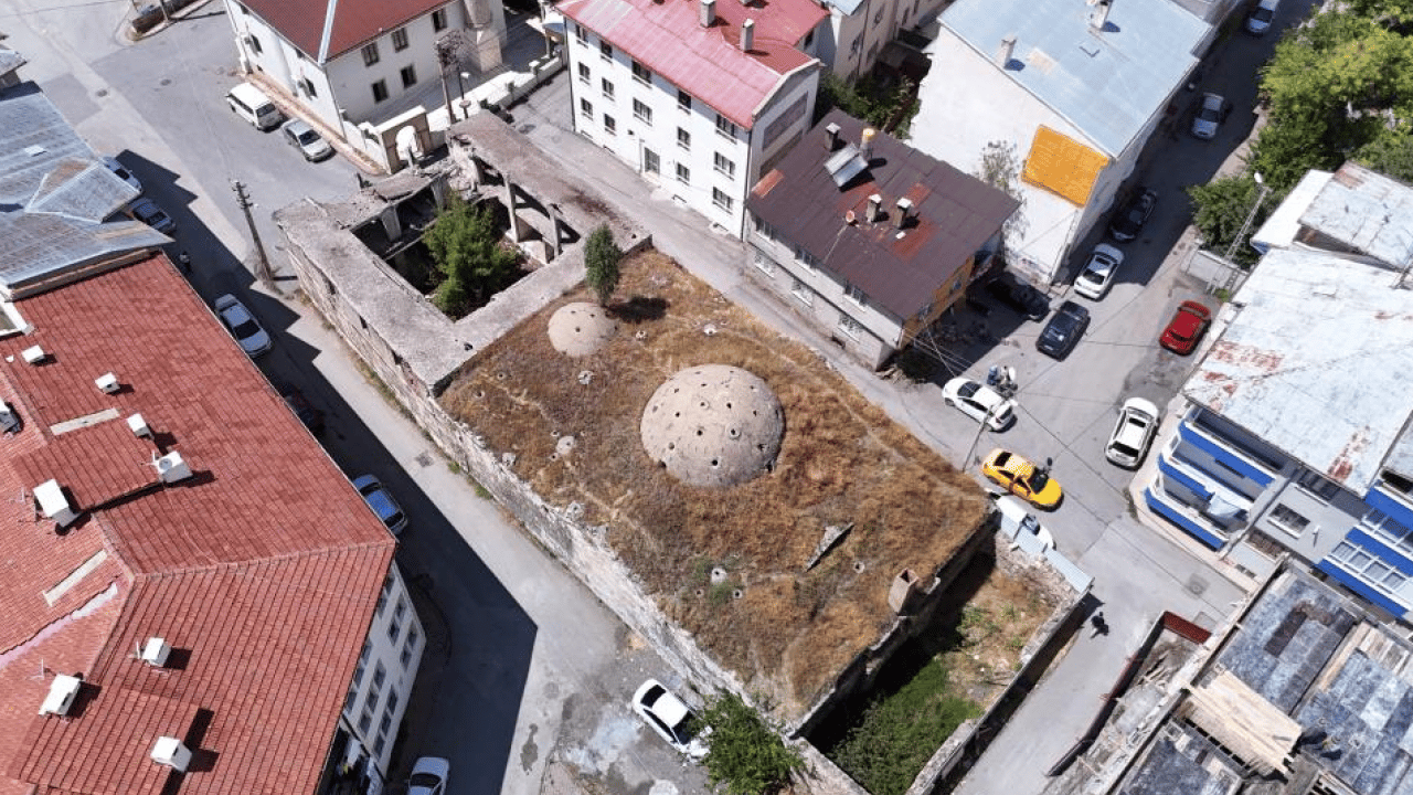 Foto - 122 yıldır ayakta! İçinden çıkan tarih görenleri şaşırtıyor