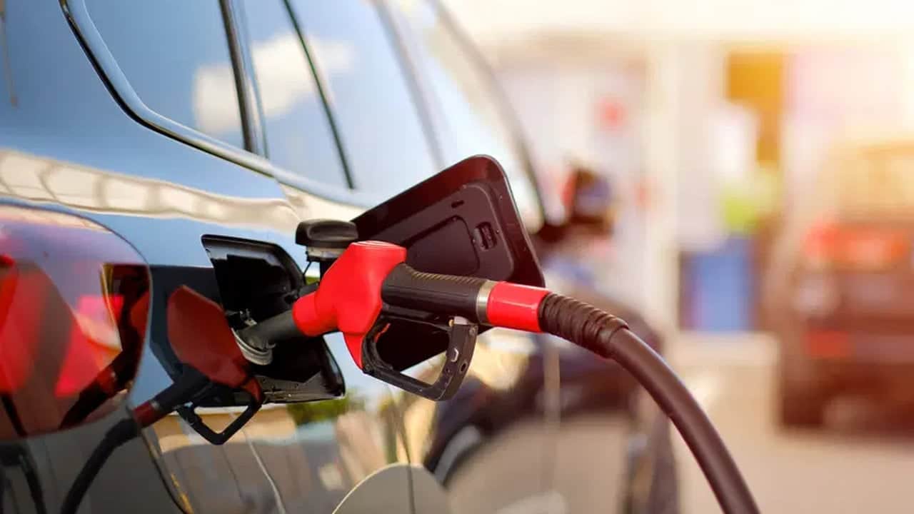 Foto - 12,48 TL’den bahsediliyor! Benzine tüm zamanların en büyük zammı kapıda