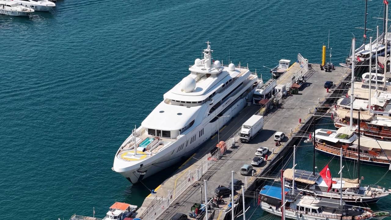 Foto - 125 milyon dolarlık mega yat Fethiye’ye demirledi! Tek seferde 5,5 milyon TL’lik yakıt aldı