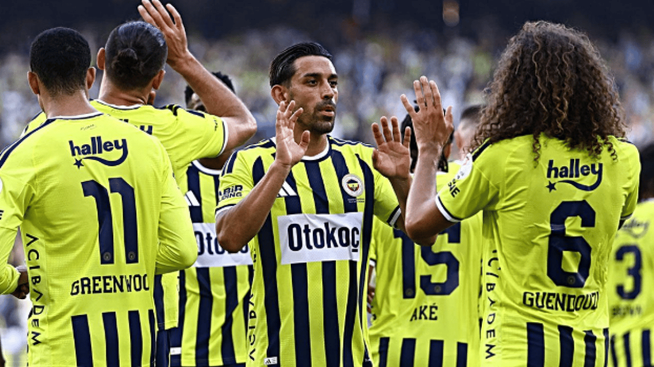 Foto - 13 futbolcu ülkeleri için ter dökecek: Fenerbahçe’de milli maraton