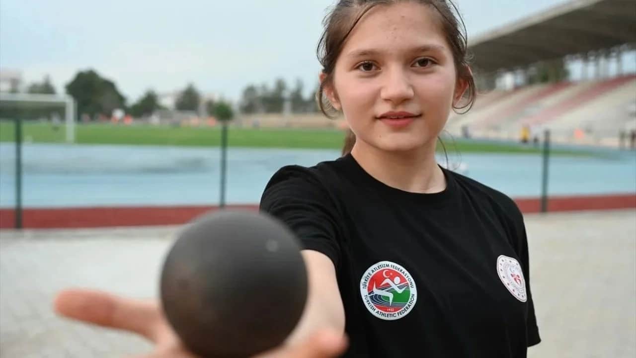 13 yaşında Türkiye şampiyonu Teneffüste koşarken keşfedildi