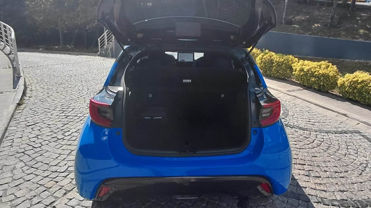 Foto - 130 beygir, 3.9 litre tüketim! Trafikte yakıtı unutturan teknoloji! Toyota Yaris Hybrid 1.5 Passion X-Pack ile şehir içi testi!