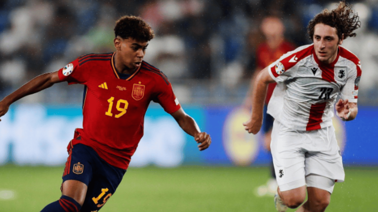 Foto - 19 yıl önce onu küvette yıkamıştı! Messi ile Yamal, Dünya Kupası finalinde rakip oldular