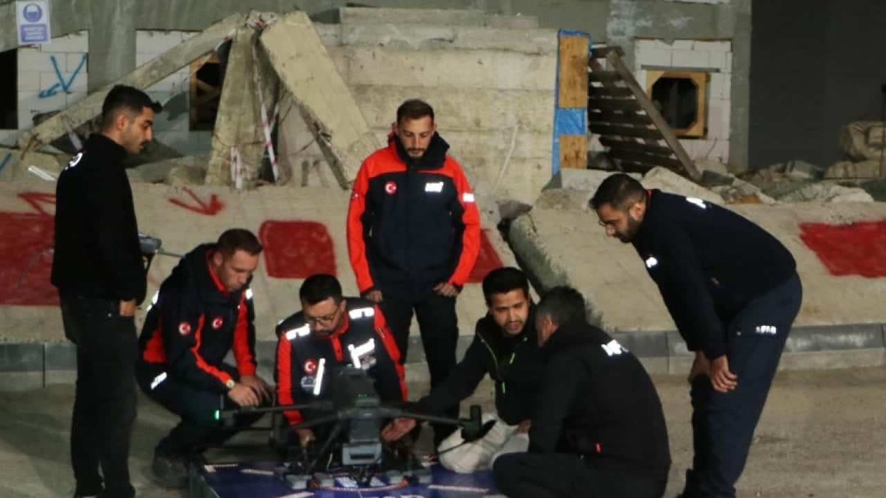 Foto - 20 birliğe yapay zeka destekli aydınlatma dronu! AFAD’ın hava ve gece gözü güçleniyor