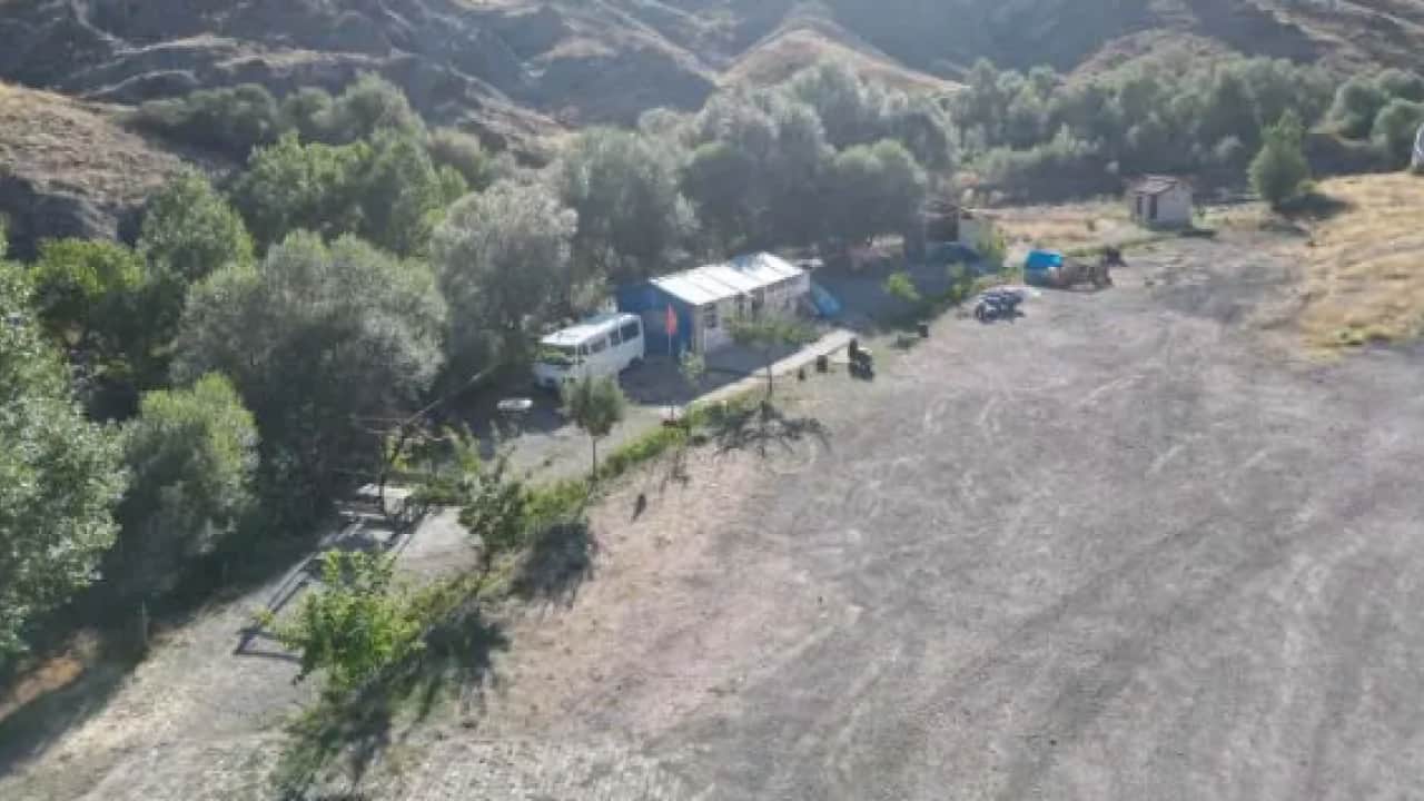 Foto - 20 haneli köyde tek aile kaldı: İşte toprağını terk etmeyen Gültekin ailesinin hikayesi