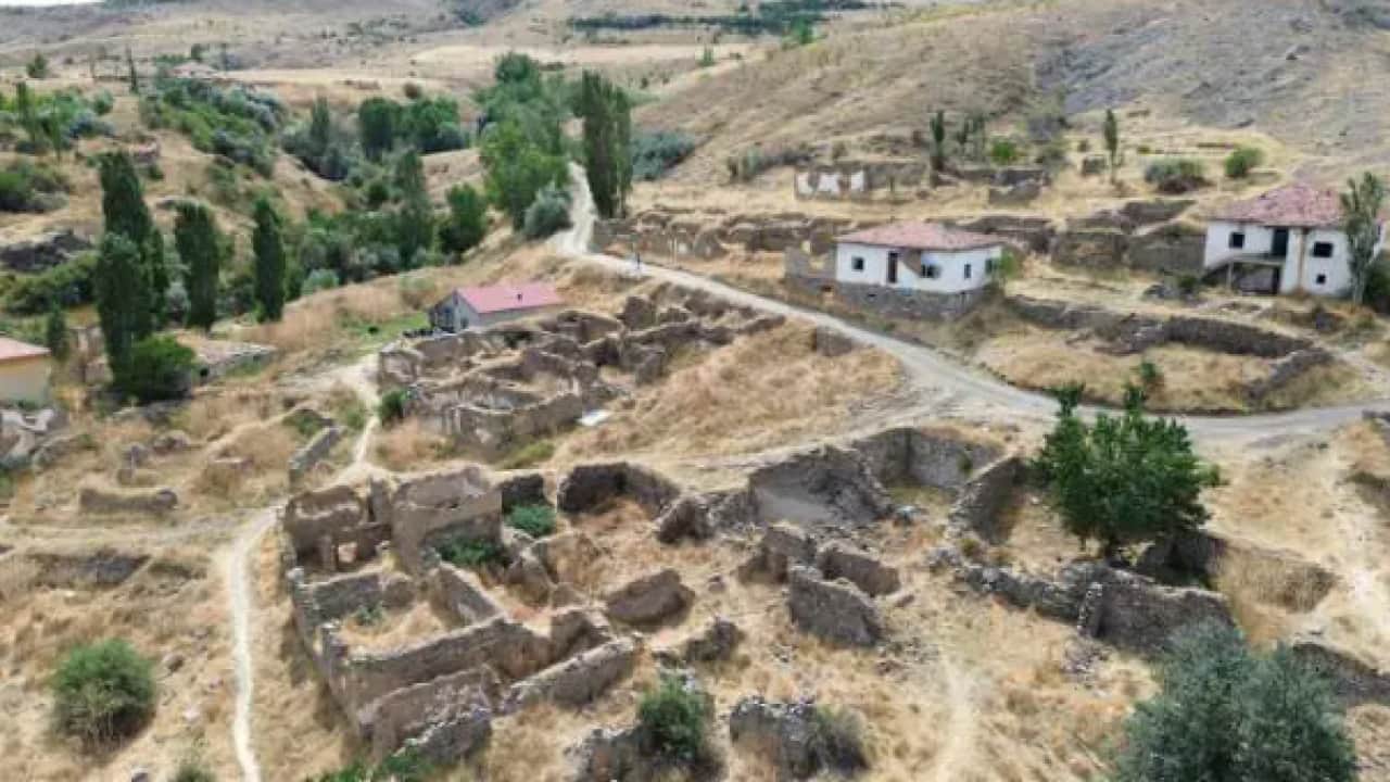 Foto - 20 haneli köyde tek aile kaldı: İşte toprağını terk etmeyen Gültekin ailesinin hikayesi