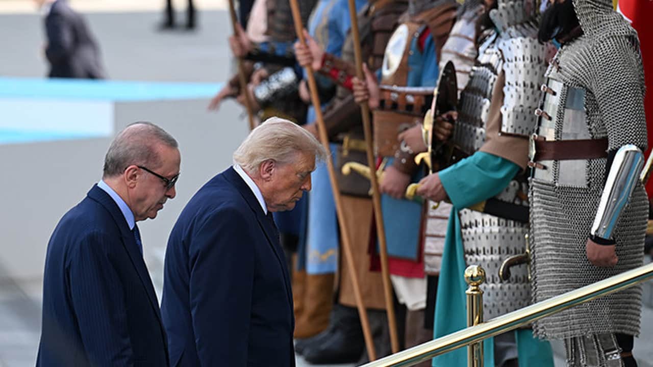 Foto - 200 yıl sonra devlet törenindeler! Trump’ı Yeniçeri alayı karşıladı, Osmanlı’nın muhteşem askerleri dönüş yaptı
