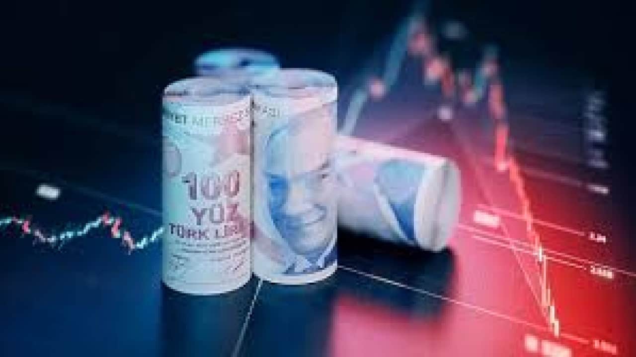 Foto - 2025'i doğru bilmişti! Yeni asgari ücret tahminini kamuoyuna ilan etti