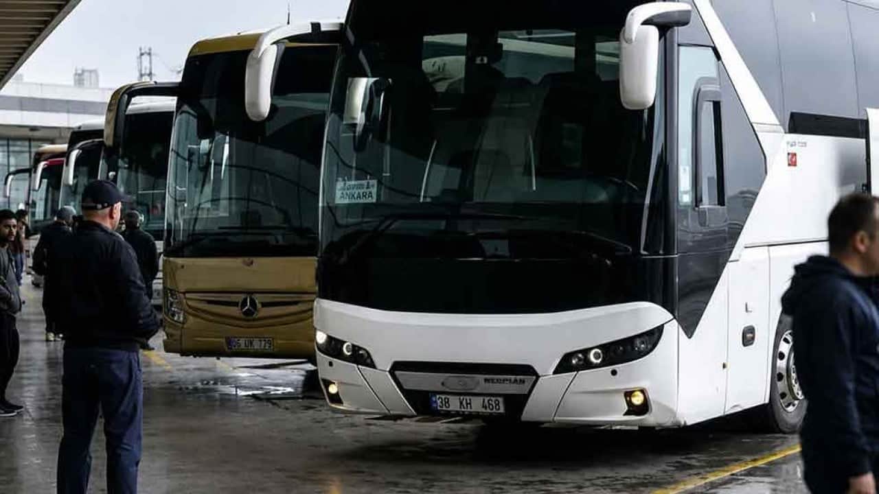 Foto - 2026 model araçlarla seferlere başlamışlardı: Otobüs firması bir anda kapandı, faaliyetlerini sonlandırdı