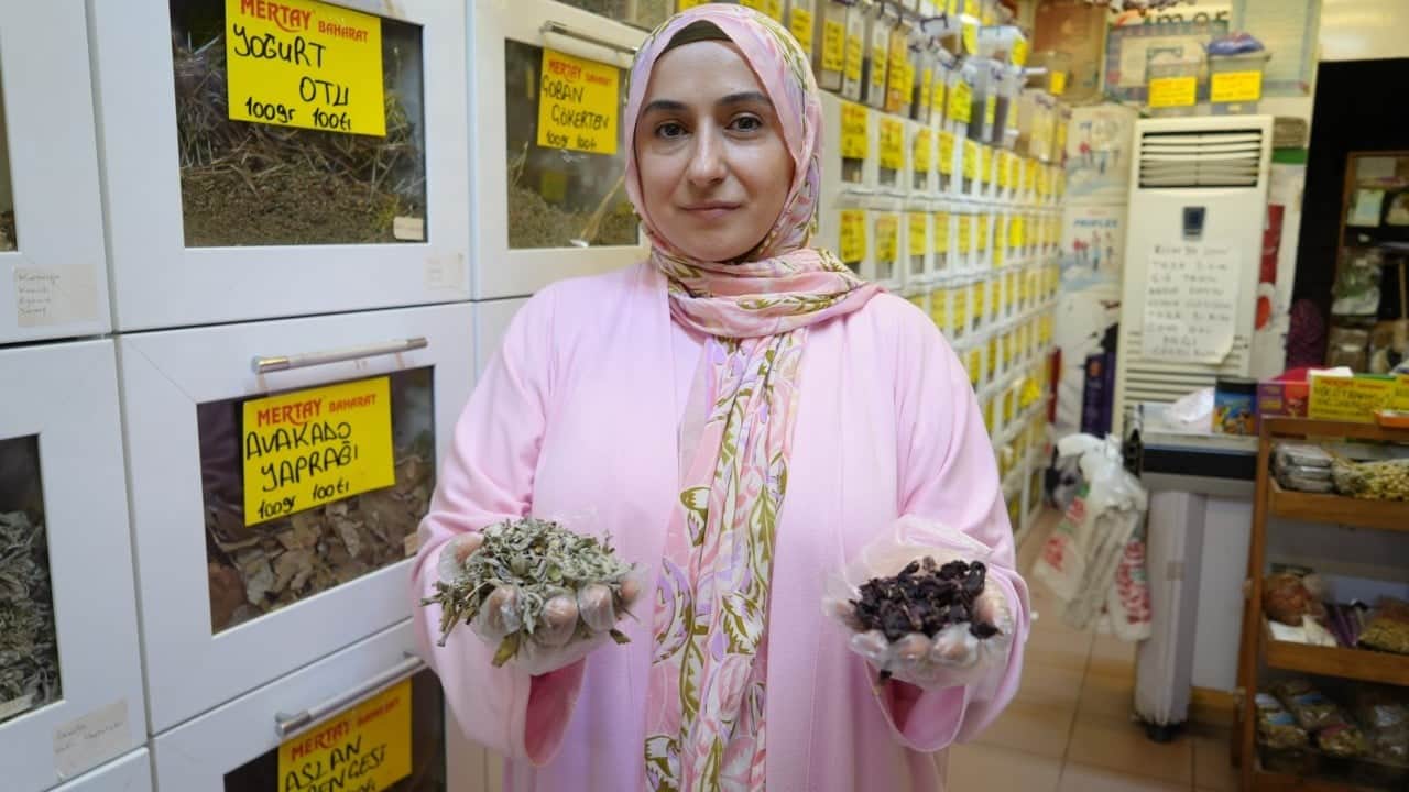 2026 Sonbahar mevsiminde bu çay öne çıkıyor: Kışın şifası için aktarların yolu tutuldu! İşte en sağlıklı çay 