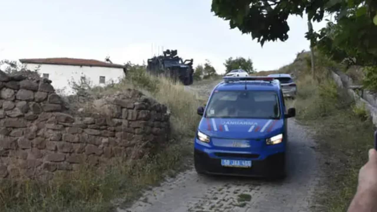 Foto - 23 gündür Büşra’dan haber yok! Kardeşlerin anlattıkları şoke etti: O gece çadırda ne oldu?