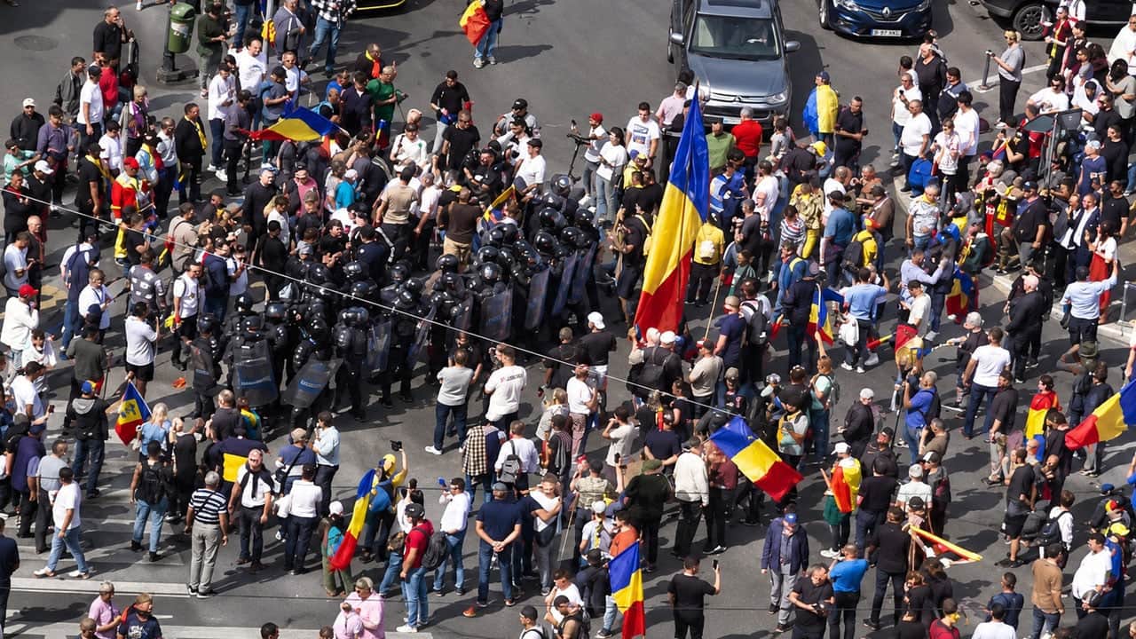 Foto - 24 yaralı, 26 gözaltı! Çiftçi protestosu sokak çatışmasına döndü 