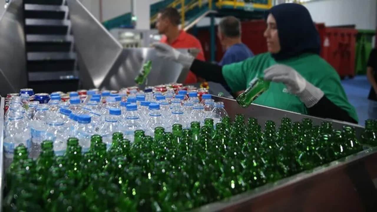 Foto - 25 milyar adet ambalaj toplanacak Sıfır atık hedefi 50 bin iade noktası