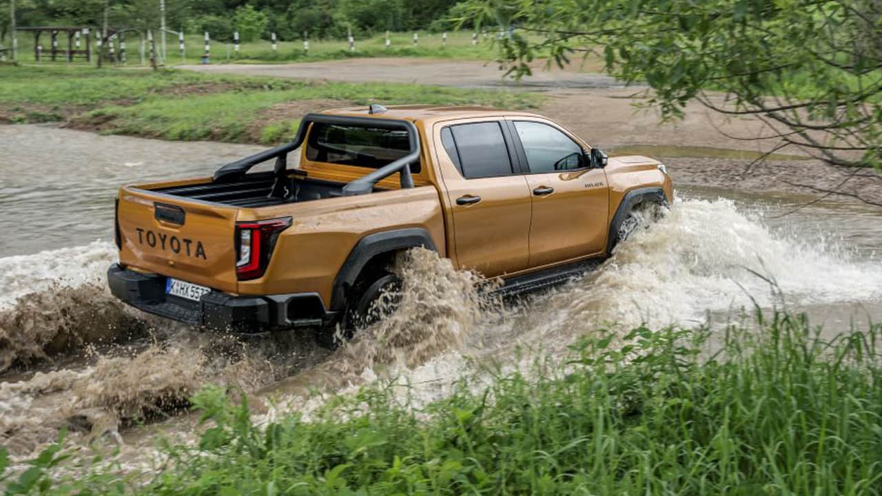 Foto - 27 milyonluk efsane Türkiye yolunda! Bu Hilux bildiğiniz Hilux değil! Pick-up tahtında yeni dönem başladı! 