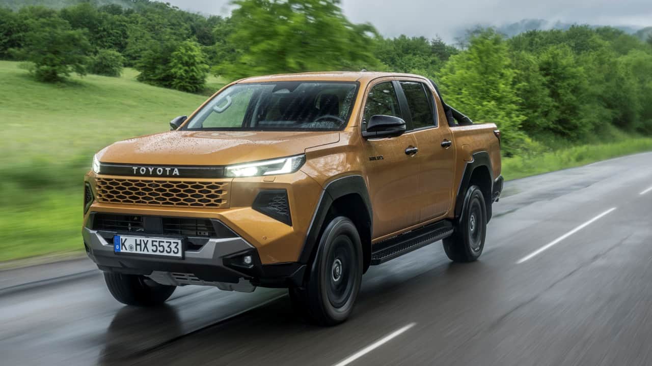 Foto - 27 milyonluk efsane Türkiye yolunda! Bu Hilux bildiğiniz Hilux değil! Pick-up tahtında yeni dönem başladı! 