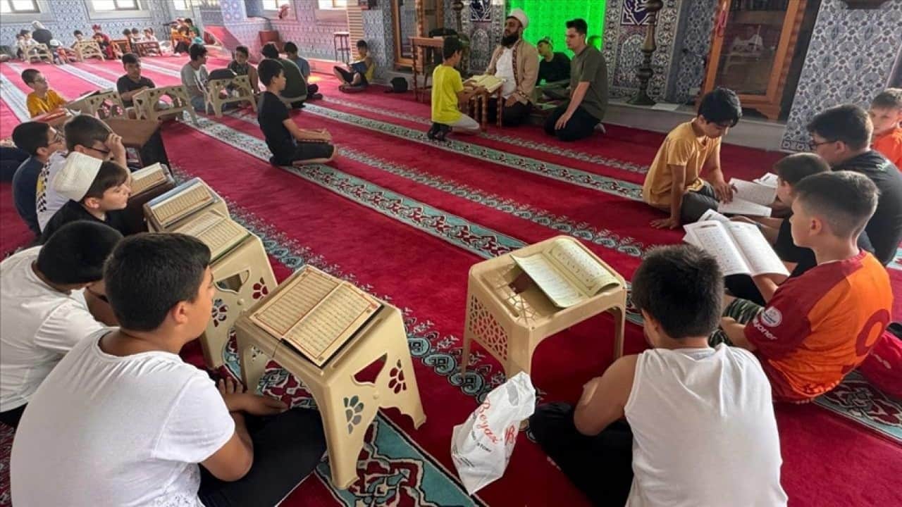 Foto - 28 Şubat zorbalığından bugünlere Yüzbinler Kur’an-ı Kerim’le şenlendi