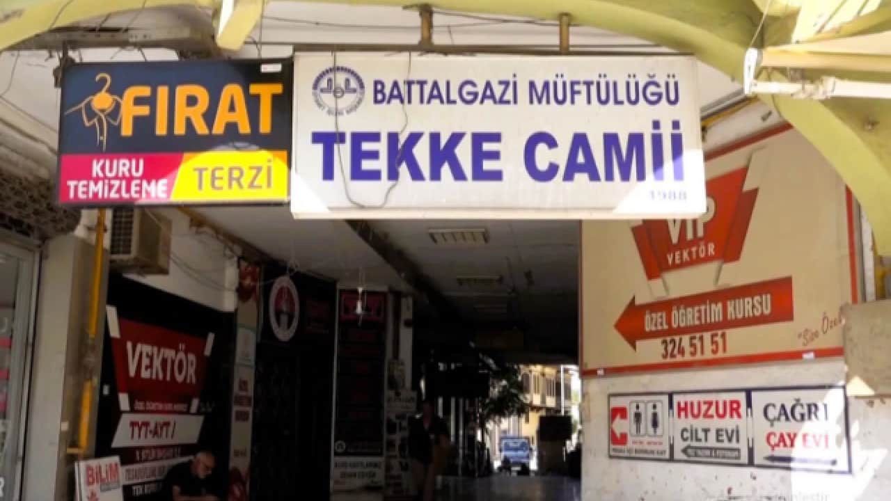Foto - 3 yıldır bitmeyen Tekke Camii düğümünde yeni perde! Belediye kapıya mührü vurdu
