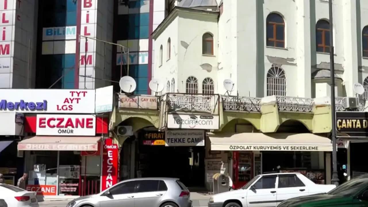Foto - 3 yıldır bitmeyen Tekke Camii düğümünde yeni perde! Belediye kapıya mührü vurdu