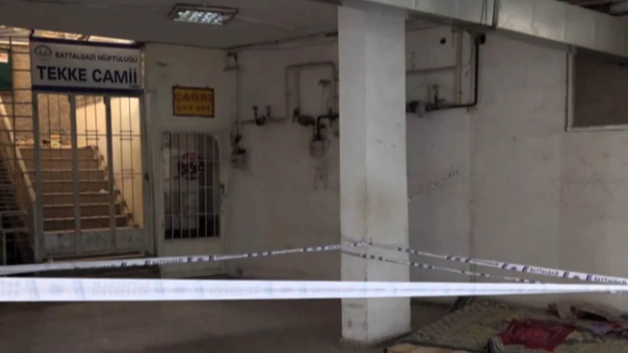 Foto - 3 yıldır bitmeyen Tekke Camii düğümünde yeni perde! Belediye kapıya mührü vurdu