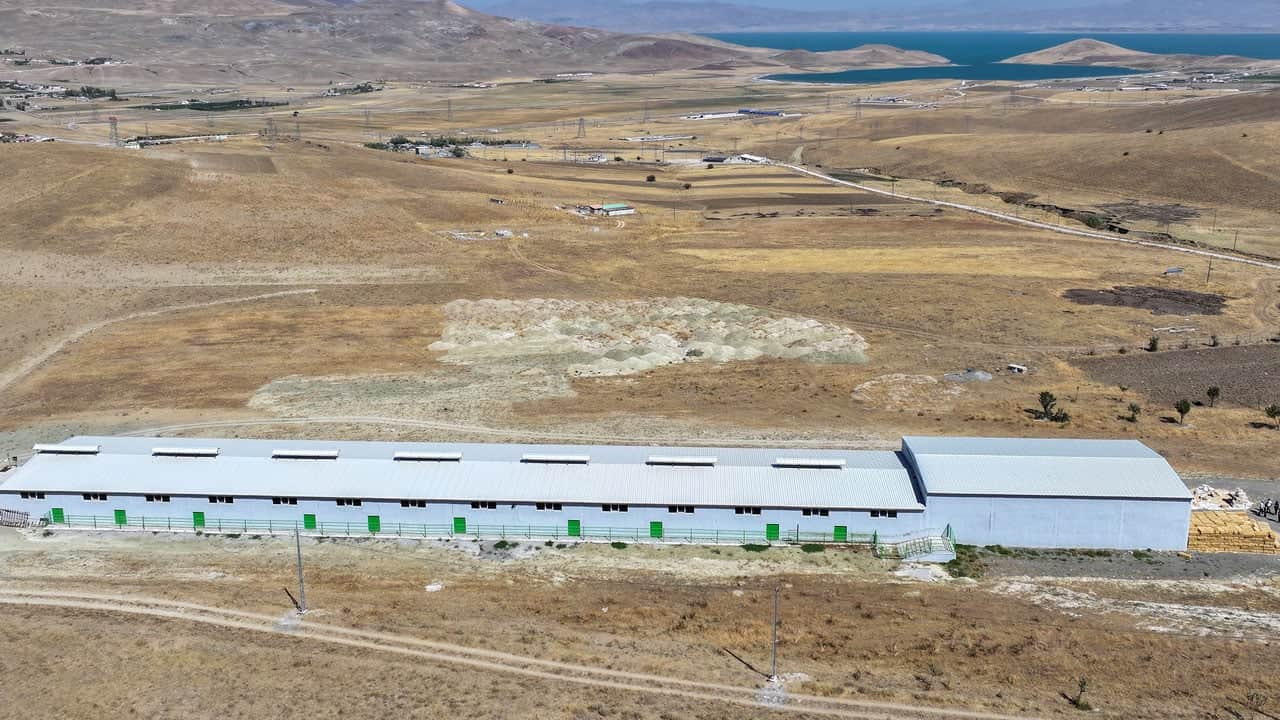 Foto - 30 yıllık besiciliğini modern tesise taşıdı! 10 milyon TL hibe desteğiyle 350 hayvanlık çiftlik kurdu