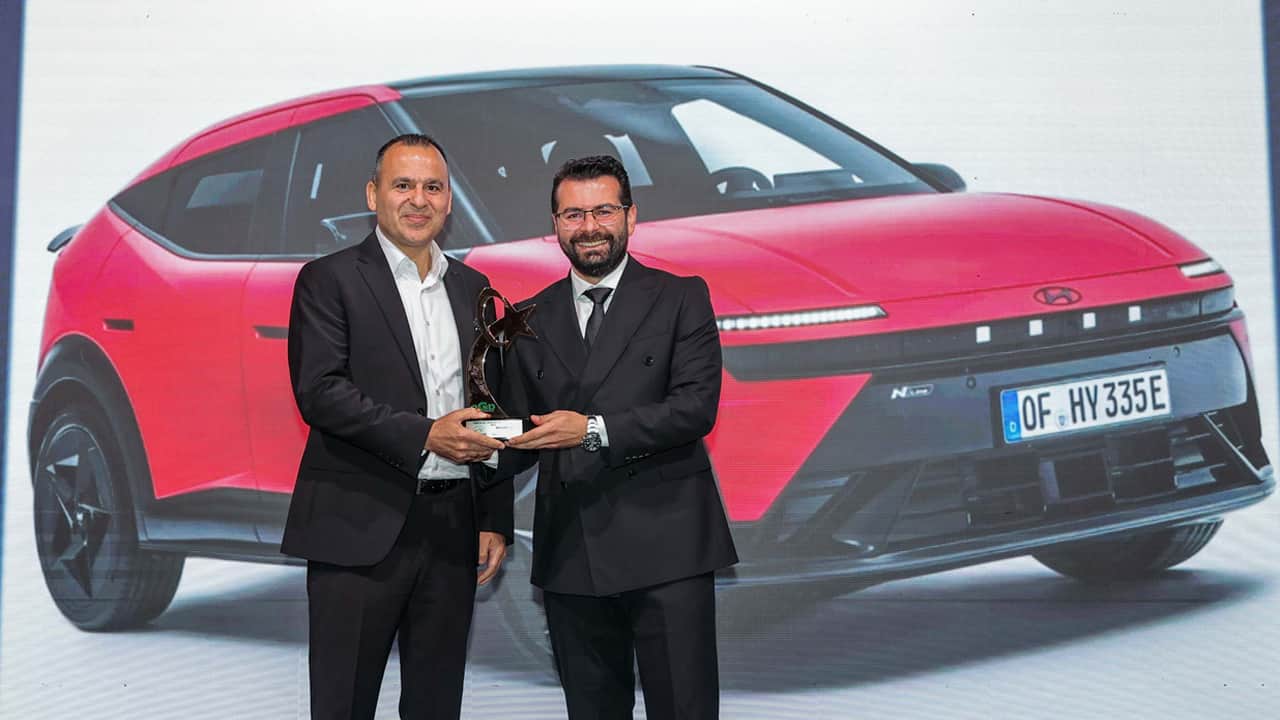 Foto - 33 dev rakibini geride bıraktı! Türkiye’de 2026 Yılının En İyi Otomobili Renault Clio seçildi!