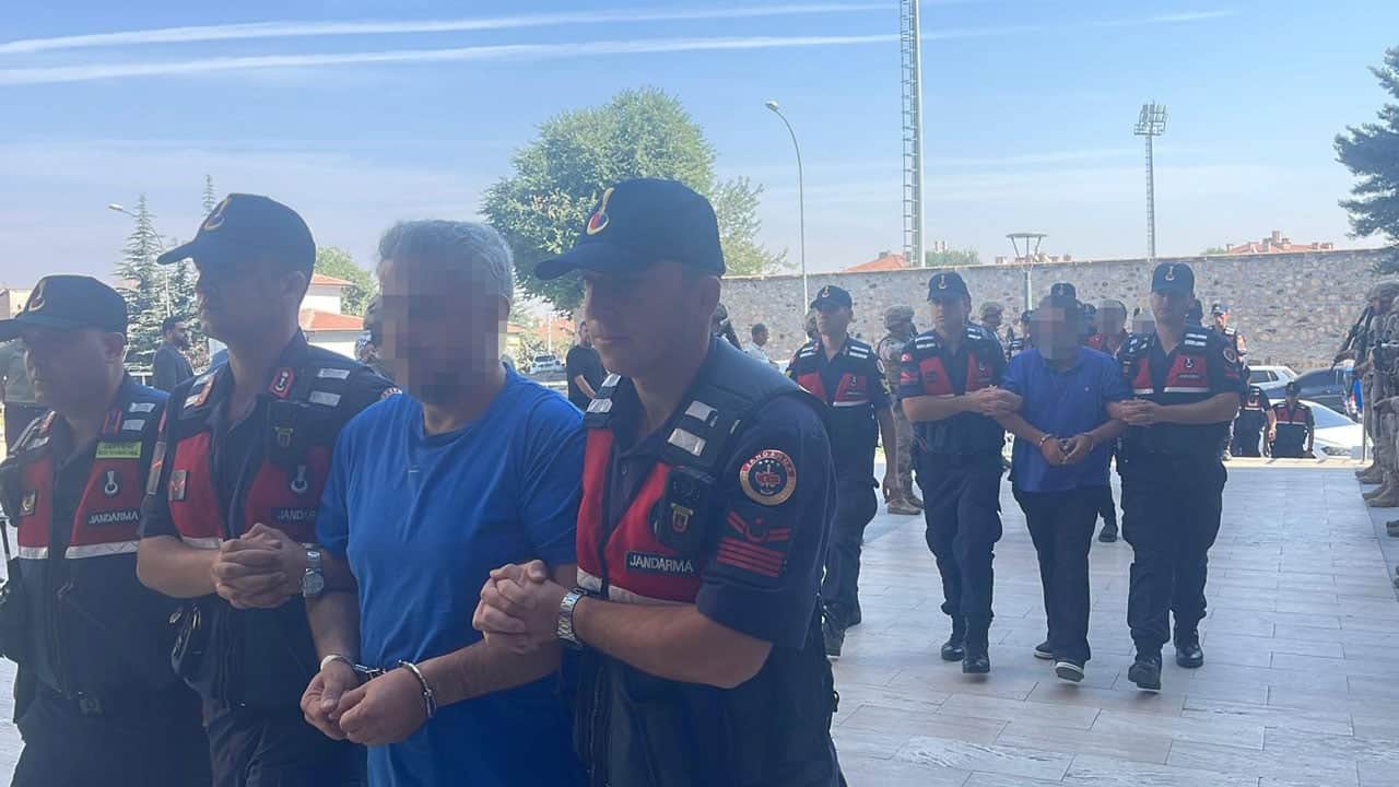 Foto - 4 şüpheli tutuklandı! 18 yıllık cinayet dosyasında düğüm çözüldü