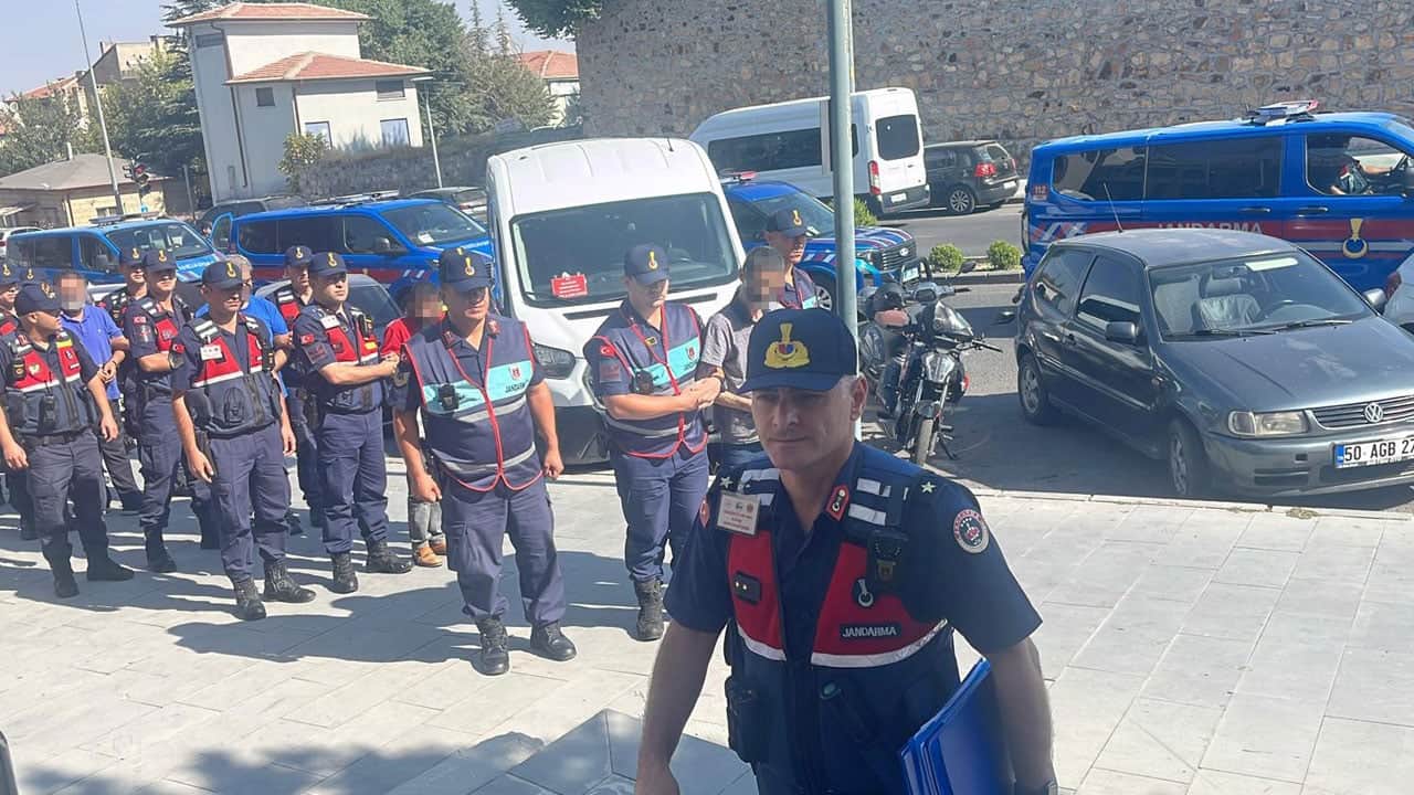 Foto - 4 şüpheli tutuklandı! 18 yıllık cinayet dosyasında düğüm çözüldü