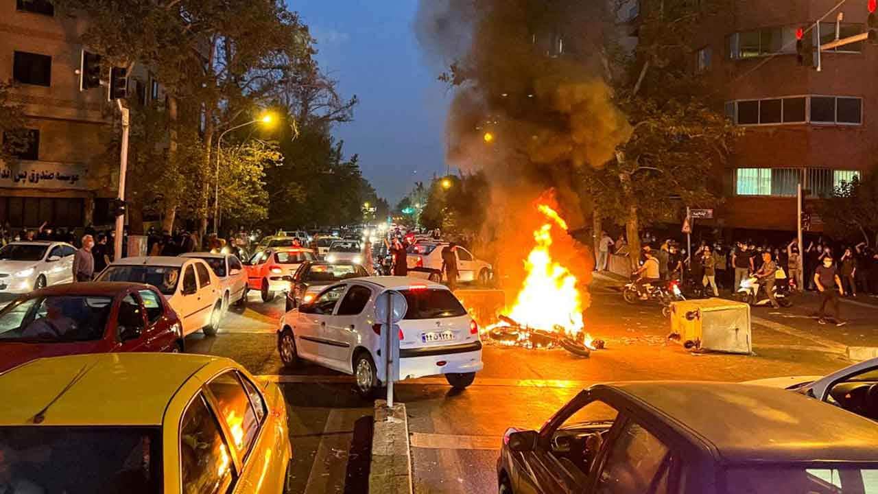 Foto - 3 ülke İran'a karşı ilk kurşunu sıktı! Tahran'a o ülkeden destek geldi