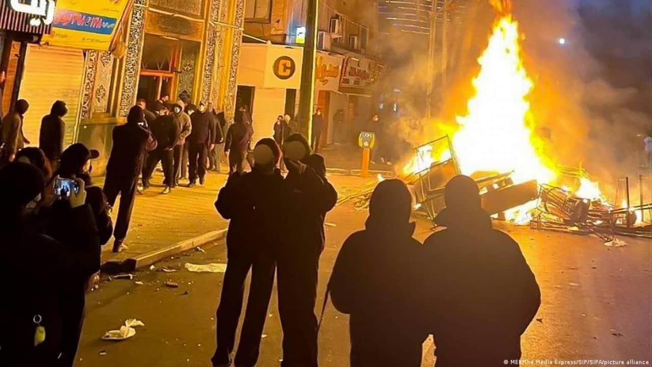Foto - 3 ülke İran'a karşı ilk kurşunu sıktı! Tahran'a o ülkeden destek geldi