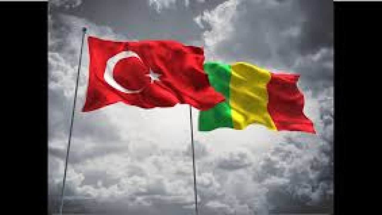 Foto - 5 bin km uzaklıktaki ülkeden olay çıkış: Parasını versek de alamıyorduk ama Türkiye bize İHA'ları gönderdi