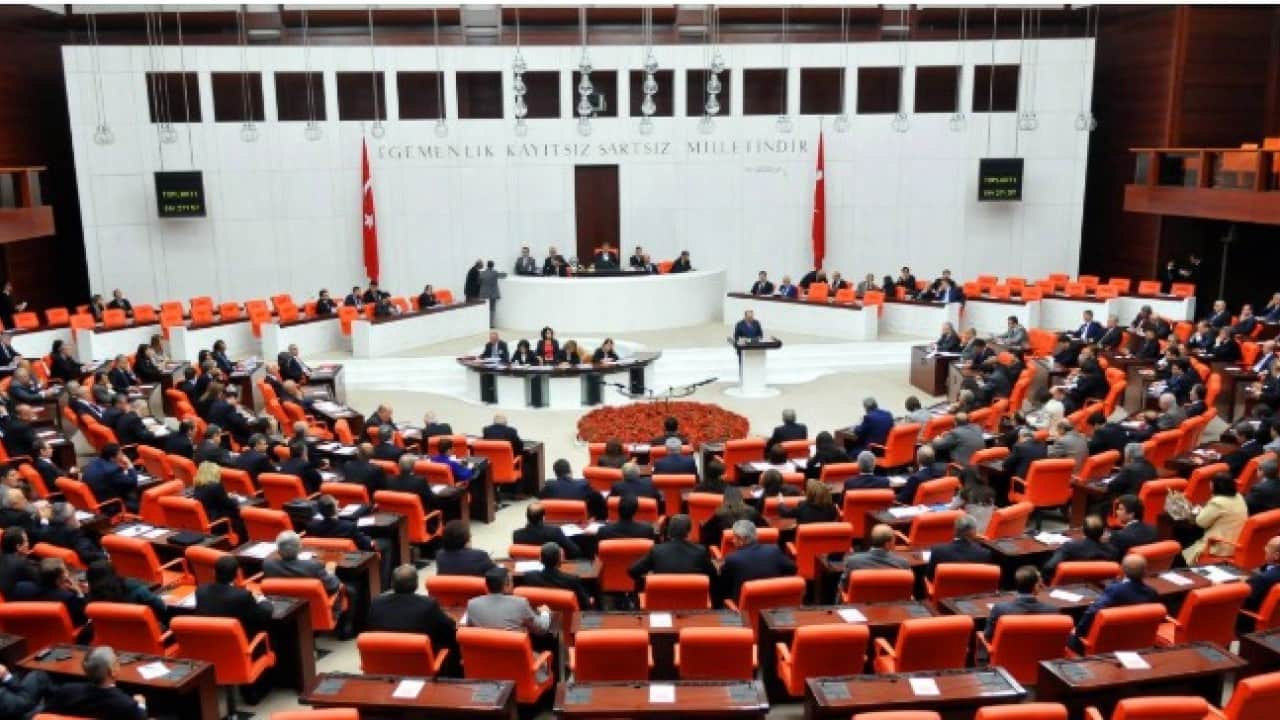 Foto - 51 günlük tatil perşembe günü bitiyor! Meclis'te yeni yasama yılı 1 Ekim'de başlıyor