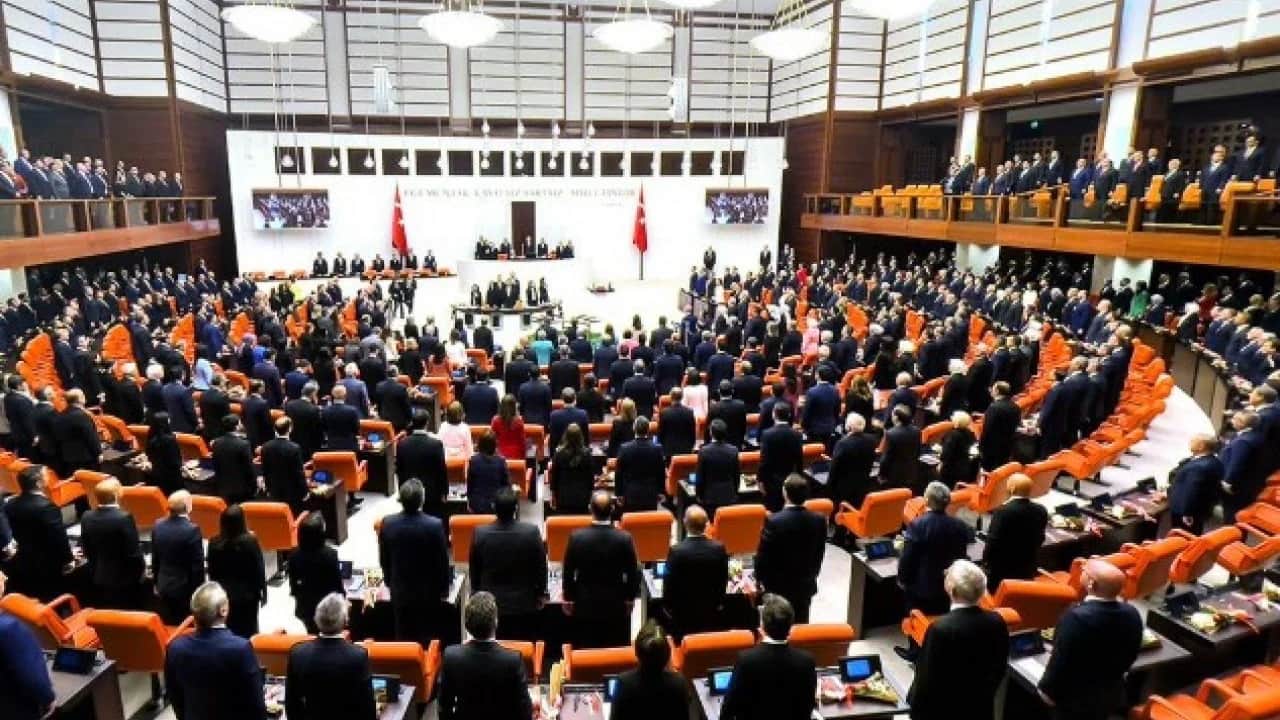 51 günlük tatil perşembe günü bitiyor! Meclis'te yeni yasama yılı 1 Ekim'de başlıyor