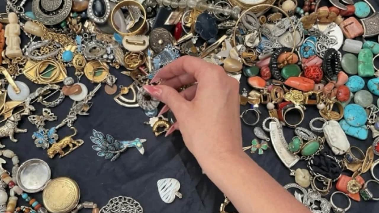 56 liraya alıp kenara attı: Ne satın aldığını öğrenince şaşırdı!