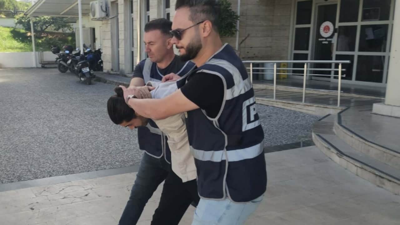 Foto - 5816 yine tartışmaların odağında: Büst çalan vatandaşa hapis yolu