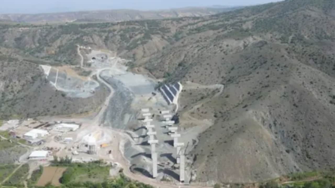 Foto - 6 saatlik yolculuk 2 saate düşüyor! Ulaştırma Bakanı müjdeyi verdi: Yılda 3 milyon yolcu taşınacak