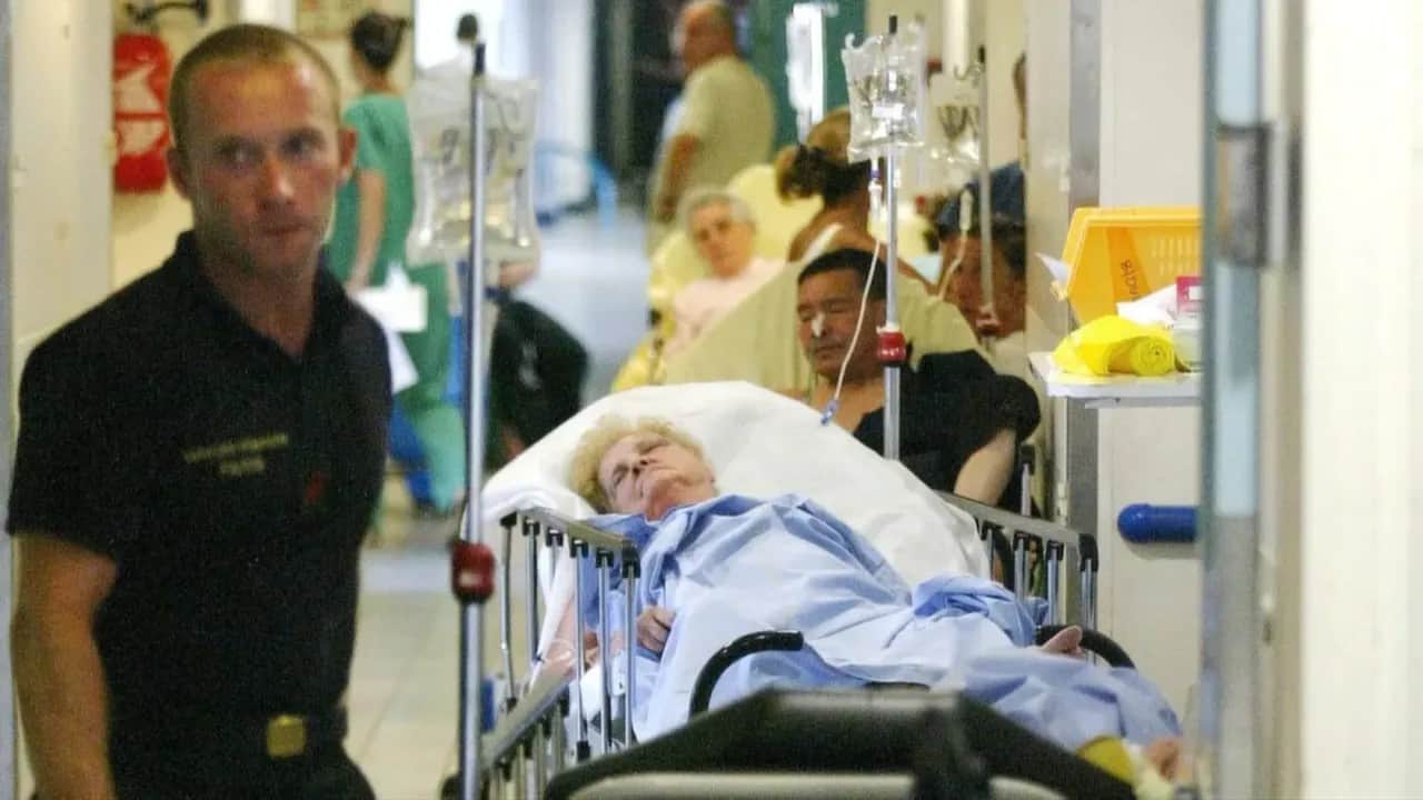 Foto - 7 bin 300 kişi can verdi Sıcaklar o ülkeyi fena vurdu