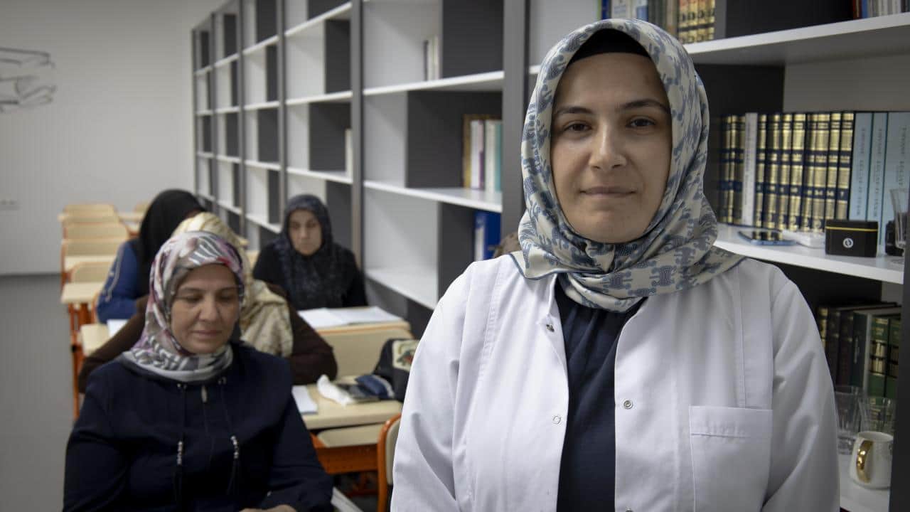 Foto - 7 çocuk annesi, 18 torun sahibiydi! 80 yaşında okuma yazma öğrendi