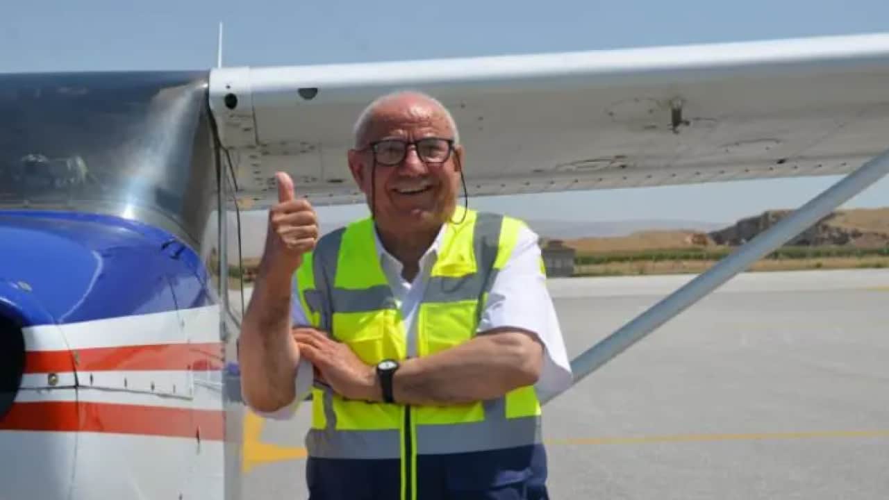 Foto - 79 yaşında hayalini gerçekleştirdi! Heyecandan yerinde duramadı!