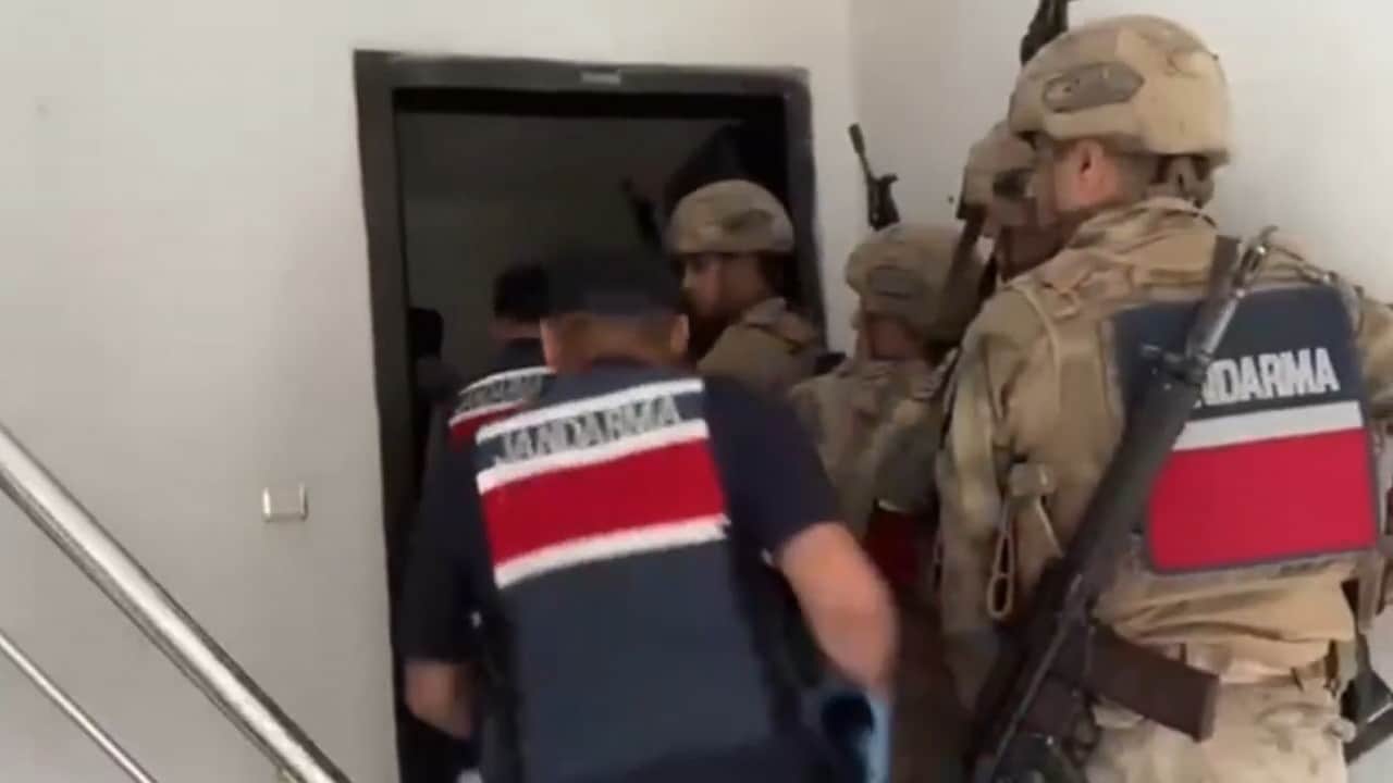 Foto - 8 ilde yasa dışı bahis operasyonu: 17 milyar 750 milyon lira para hareketliliği tespit edildi 