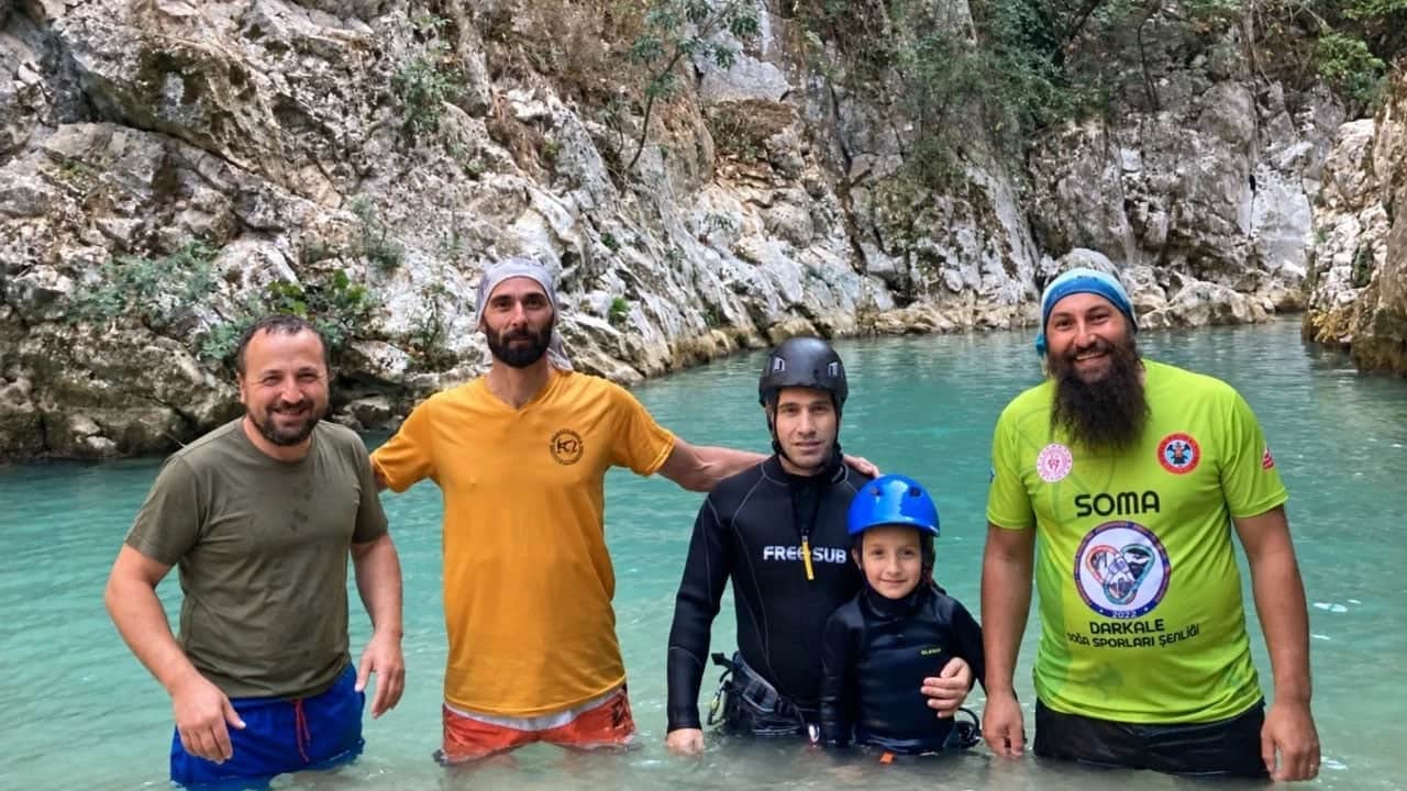 8 yaşındaki küçük çocuk şaşırttı: Bursa’nın en genç kanyoncusu oldu