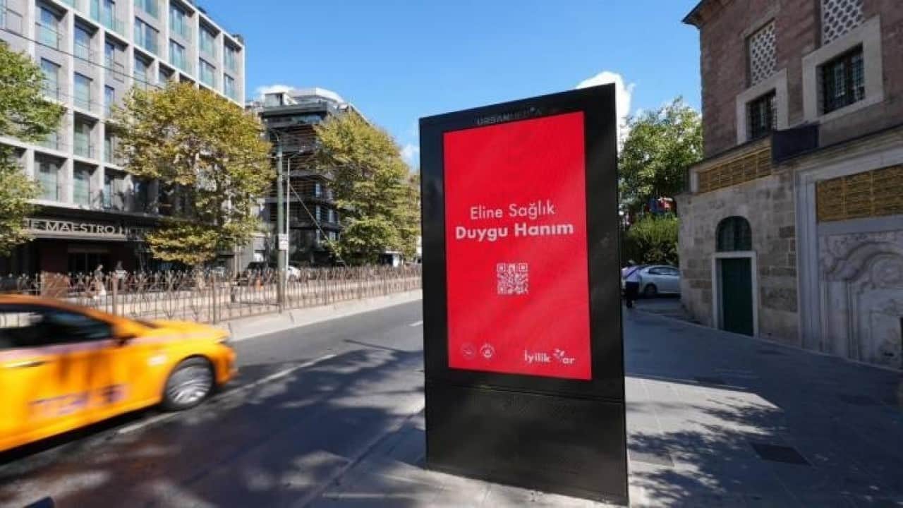 Foto - 81 ilin hepsine yerleştirildi! Gizemli billboardlar merak uyandırdı!