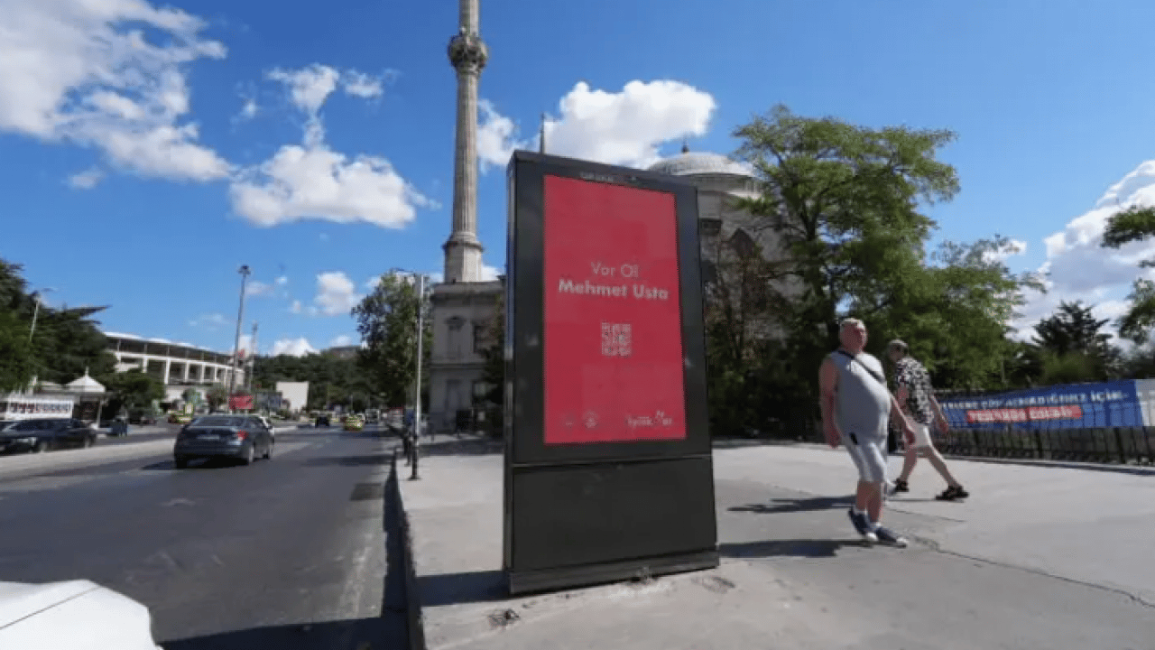Foto - 81 ile yerleştirilen billboardlar merak uyandırdı! Gözler o tarihe çevrildi!