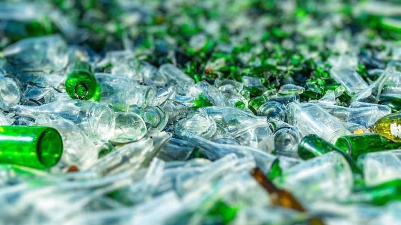 82 yaşında 1 milyon şişe ve kutu topladı: Geri dönüşüm parasıyla bakın ne yaptı