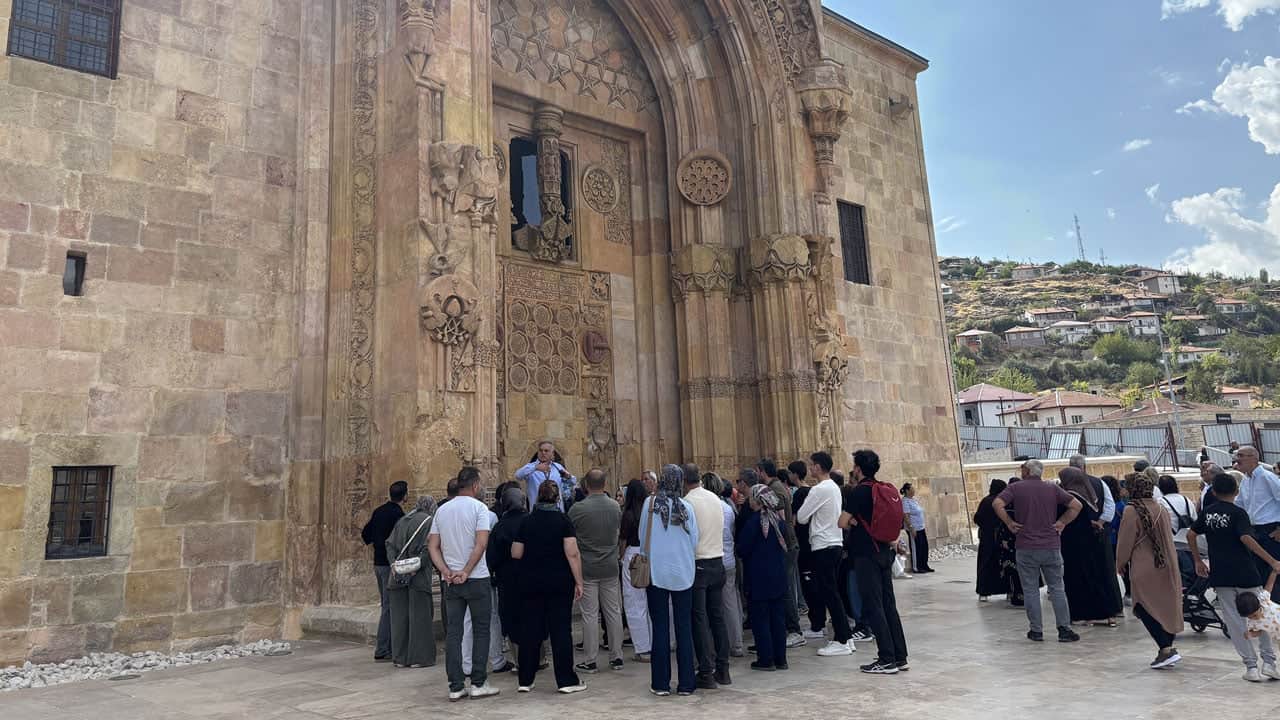 Foto - 9 ayda 400 bin kişi ziyaret etti! "Görmeden ölmeyin" denilen 798 yıllık eser!