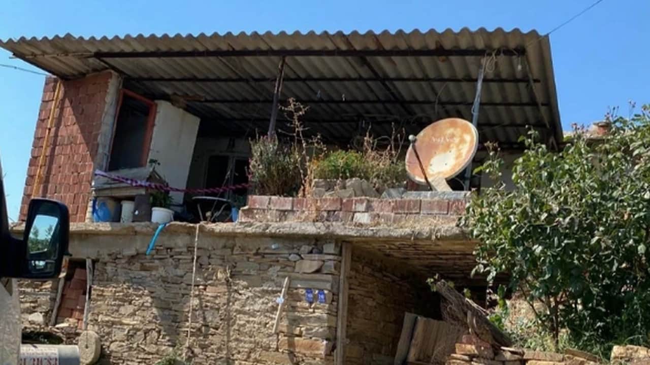 Foto - 90 yaşındaki adam oğlunu öldürdü, gelinini yaraladı! Olayın sebebi ağızları açık bıraktı