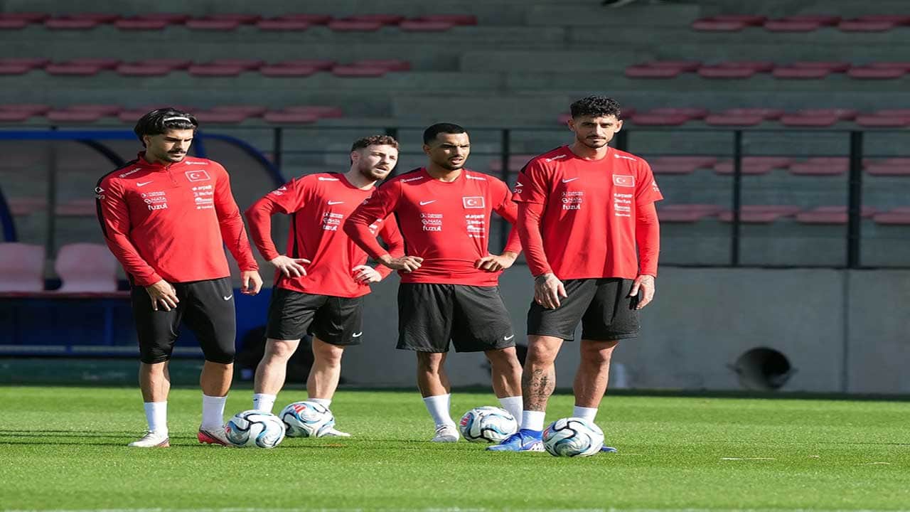 Foto - A Milliler İtalya maçı için kolları sıvadı! Belçika'da kritik prova başladı